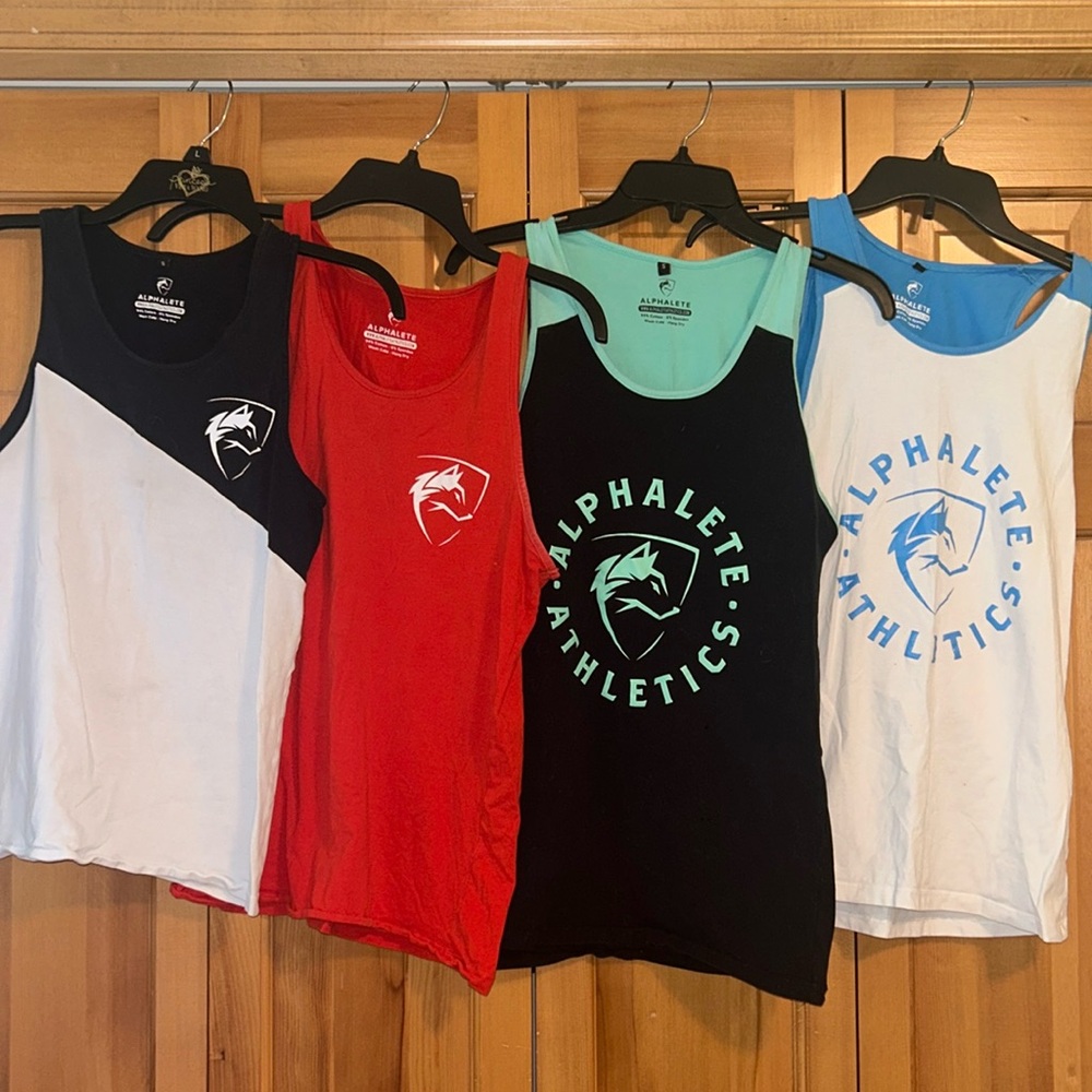💙 4 ALPHALETE Men’s Workout Tanks